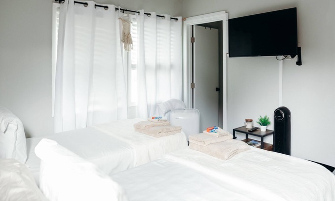 North Clairemont Apartment | Enjoy the simplicity of this quiet and central accommodation.
