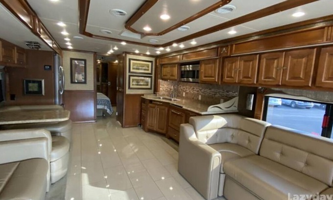 Bunnell House | Enjoy your stay in luxury at Grange for PSU Tailgate, or our lot Bellefonte