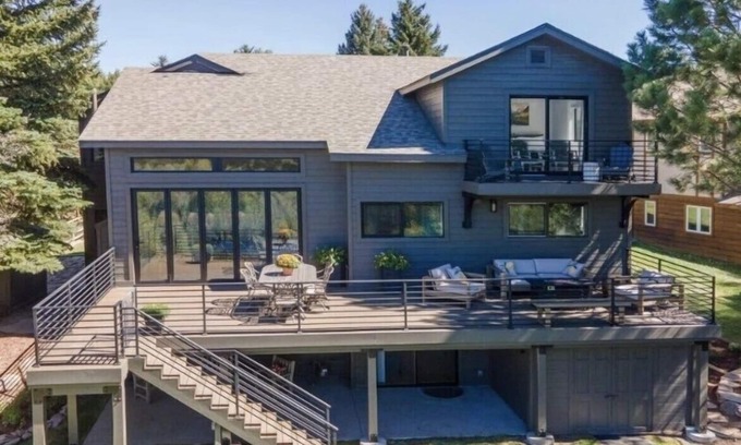 Edwards House | Entire Home on River 2 miles from Arrowhead lifts/minutes to Beaver Creek & Vail