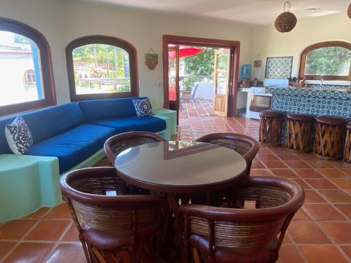 Sayulita Apartment | Estrella - Casa MoJo's airy 2BR, kitchen, pool