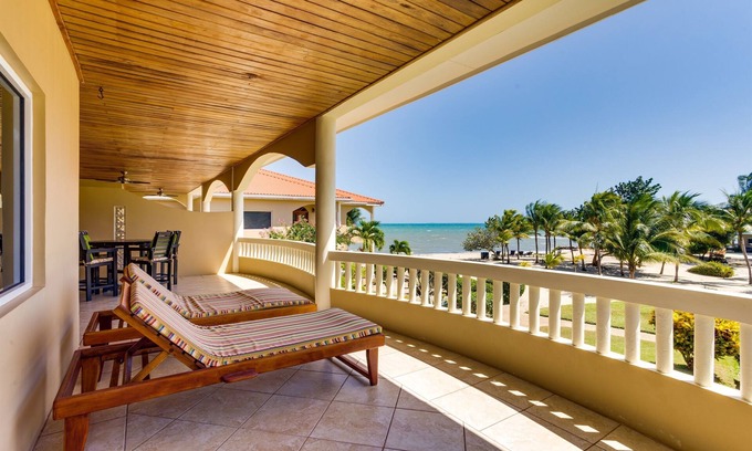Placencia Villa | Exclusive 2BR Villa w/Shared Pool, Beach Relaxing