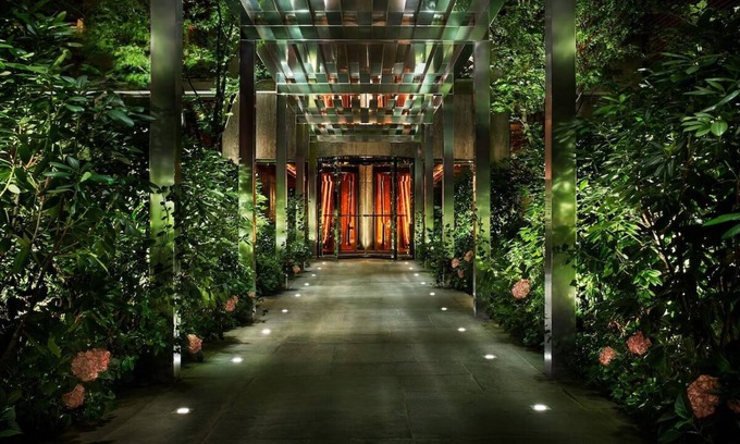 Bowery Hotel | Experience the Heart of NYC: Designer Suites with Amazing Roosevelt Park View