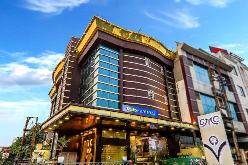 Gomti Nagar Hotel | FabHotel GMC Grand