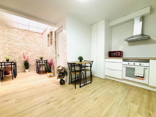 Area Metropolitana de Murcia Apartment | Famycus Rooms - Murcia Centro