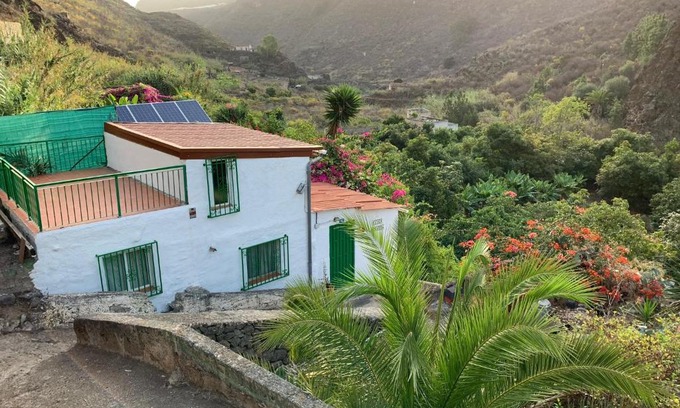 Firgas House | Flatguest Ecofinca Azuaje + Rural + Family & Friends + Peaceful
