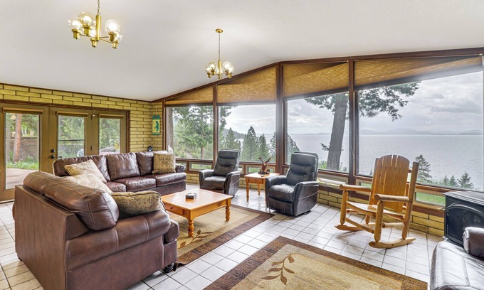 Bigfork House | Flathead Lake Views: Scenic & Spacious Retreat!