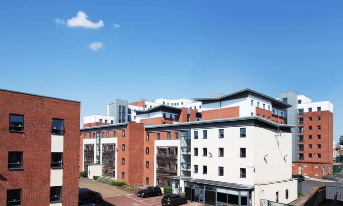 Liverpool Apartment | For Students Only Prospect Point in Liverpool