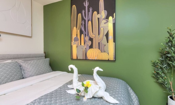 Downtown Montreal Apartment | Fox Hotel Palais Des Congres
