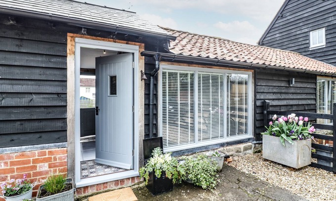 Bodenham Cottage | FREDS SHED, pet friendly, character holiday cottage in Hereford
