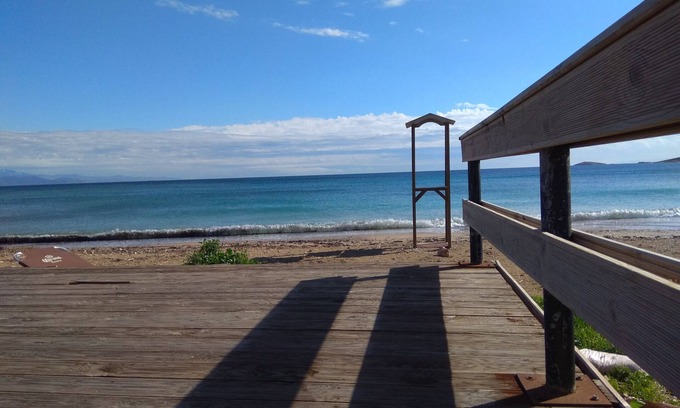 Spata-Artemida House | Free Mini Pool Jacuzzi Airport House - up to 8 People