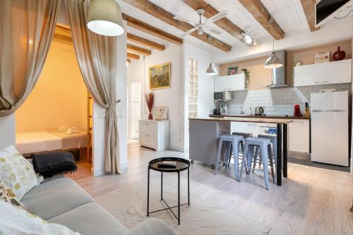 Sant Antoni Apartment | Fridays Flats Retro Chic In Poble Sec