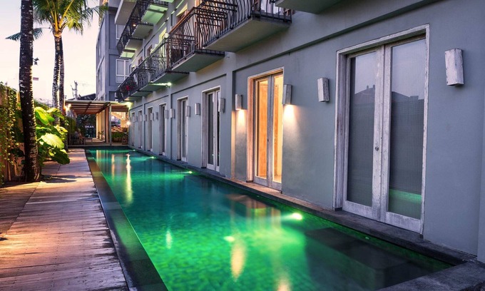 Batu Bolong Hotel | FRii Bali Echo Beach