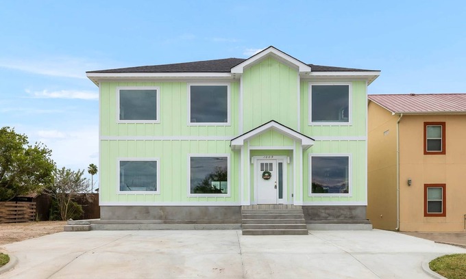 Port Isabel House | Full Beach House - Sleeps up to 12 in private units each with full kitchens!