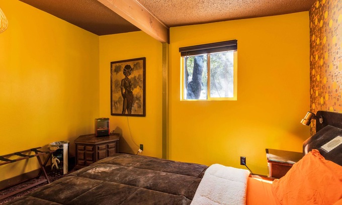 Pine Cove House | Funky & Fun 3-bedroom house in Idyllwild-Pine Cove with Hot Tub & EV Charger