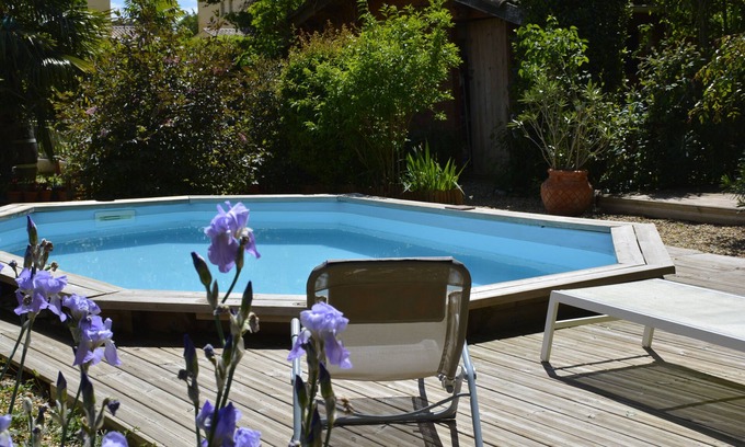 Ribaute-les-Tavernes Apartment | Furnished gîte, 2 to 4 pers Ground floor, garden with trees not overlooked and secure swimming pool