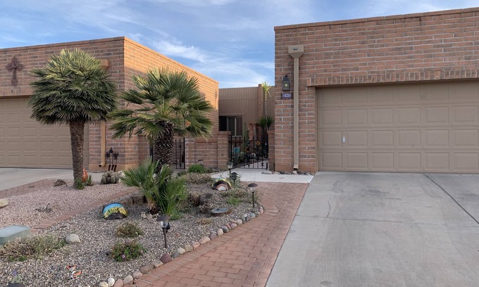 Canoa Estates House | Garden Home with Mountain & Desert Views by RedAwning