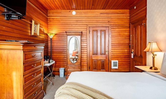 Seaside Hotel | Gilbert Inn Seaside