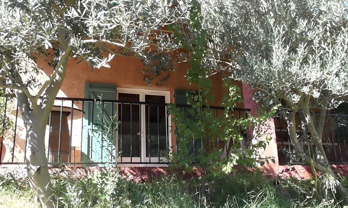 Carnoules Cottage | Gite Baba in a Vineyard