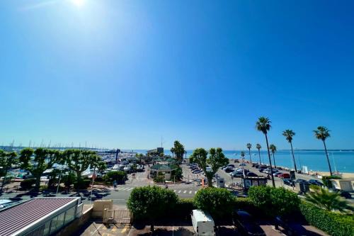 Golfe Juan Apartment | Golfe Juan - Seafront - 2 People - Parking