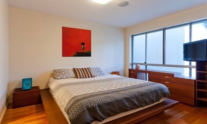 New Farm House | Gorgeous 2BR Penthouse with Skyline View