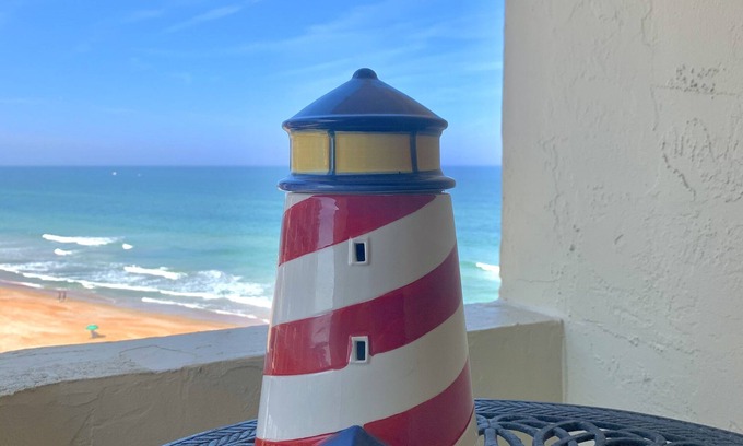Ormond-by-the-Sea Condo | Gorgeous 3 Bedroom Condo Directly on Beach