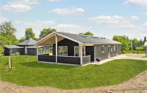 Hoensinge House | Gorgeous Home In Vig With Kitchen
