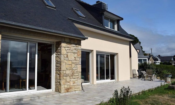 Trebeurden House | Grande maison à Trébeurden avec WIFI, vue mer, jardin et BBQ, 900m de la plage, 9 pers - FR-1-368-147