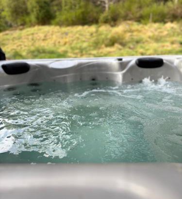 Gerardmer Apartment | Grange de l'ancienne école avec Jacuzzi privé