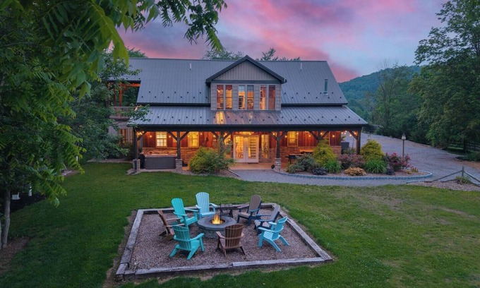 Walker Lake Cabin | Grateful Acres Cabin