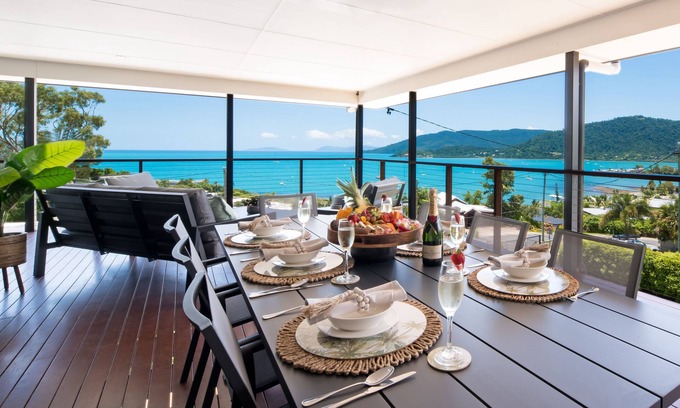 Airlie Beach House | Great Location, Breath taking Views, Private Pool