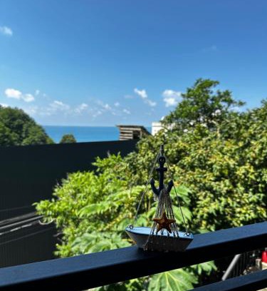 Kvariati House | Green Azure - მწვანე ლაჟვარდი