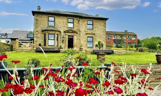 Haltwhistle House | Greystonedale Mansion and House, Haltwhistle