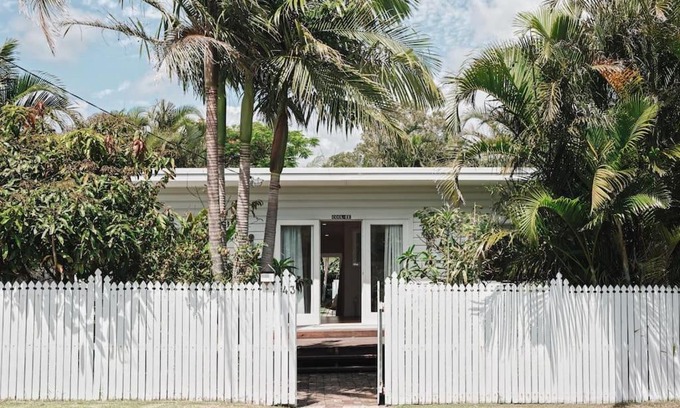 Bogangar House | Grounds of Cabarita