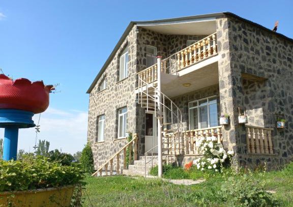 Gavarr House | Guest House AREVIK