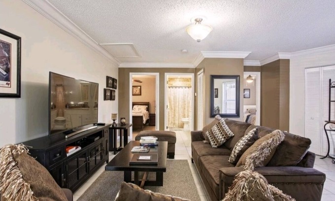 Citrus Park House | Guest house close to everything 2B1B access 24/7