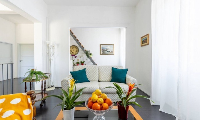 Pisa Apartment | GuestHost - Station Oasis with Parking and Garden