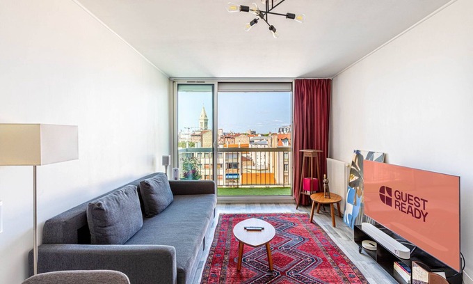 Les Puces de Saint-Ouen Apartment | GuestReady - Superb Apt near Antique District