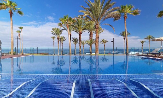 El Madronal Hotel | H10 Conquistador