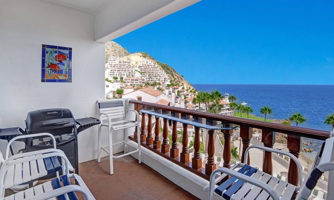 Avalon Condo | H155: Beautifully Appointed Townhome Villa, Sweeping Ocean Views, Comp Golf Cart