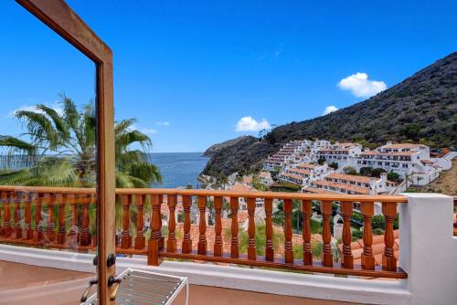 Avalon House | H1782 - Hamilton Cove Villa 17-82