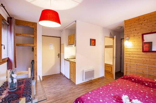 Orelle Apartment | Hameau 6 201a - SPA & PISCINE studio 2 pers