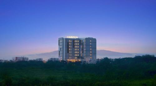 Cikarang Hotel | Harper Cikarang by ASTON