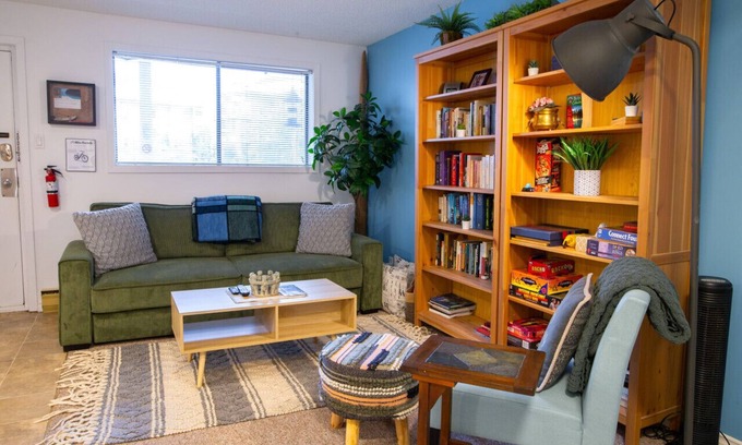 Harrison Hot Springs Apartment | Harrison On The Lake | Walkable to Beach & Village