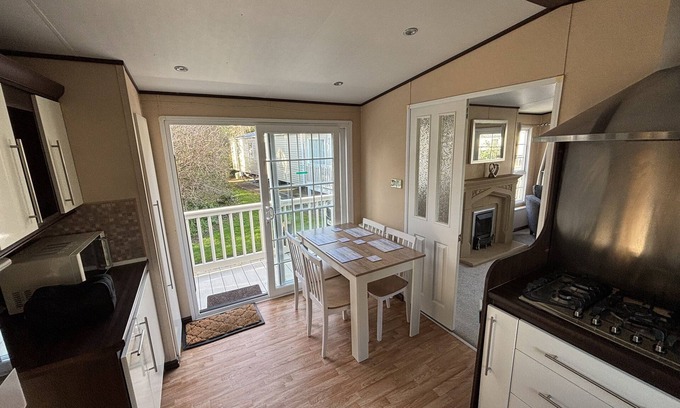 Burnham-on-Sea House | Haven - Prestige 2 Bedroom Static - with Decking
