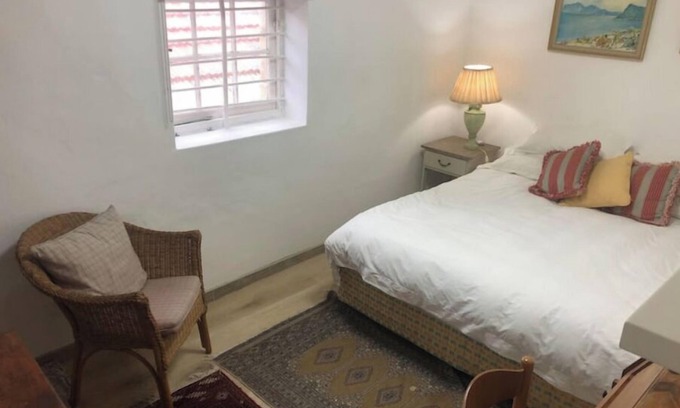 St. James House | Havenzicht: sleep to the sound of the seann