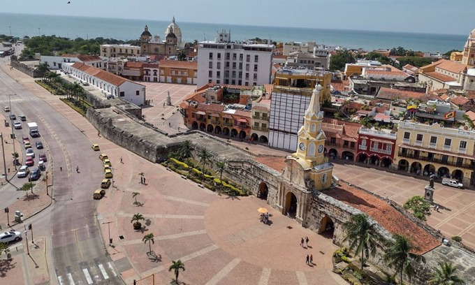 Cartagena Walled City Cabin | Hb-stf Boutique Hotel Room With Jacuzzi Air Conditioning And Wifi