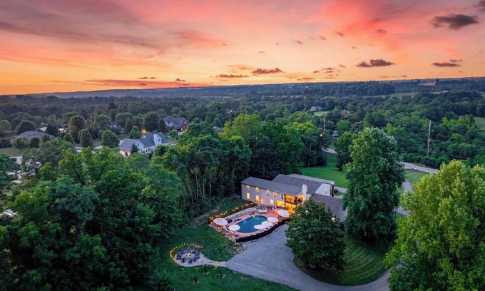 Buckner House | Heated Pool | Hot tub | Pets | Game Rms | Firepit