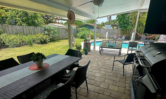 Cutler Bay House | Heated Pool House with Wi-Fi parking available BBQ GRILL(private duplex)