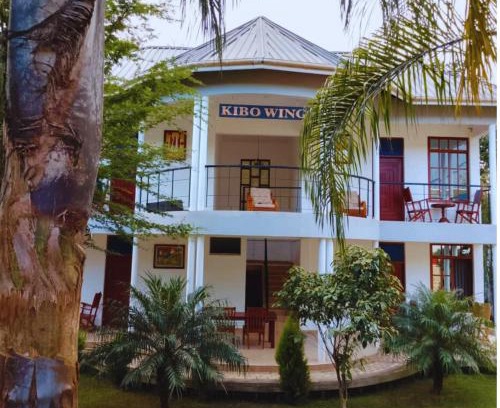 Moshi Bed & Breakfast | Hellens Riverside Villas Double Deluxe Room