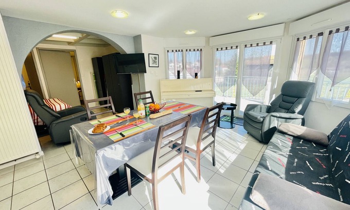 Forges-les-Bains Apartment | Henry 4: Charming apartment with terrace (and parking)